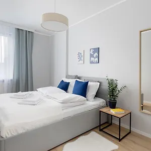 Ecru Spacious Modern With City Skyline View Wwa13 Warszawa