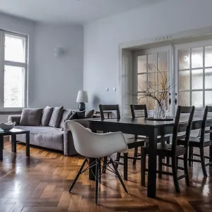 https://apt-stylowy-park-wawrzyniaka.hotelswroclaw.com